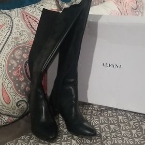 Alfani Hakuup Black Boots